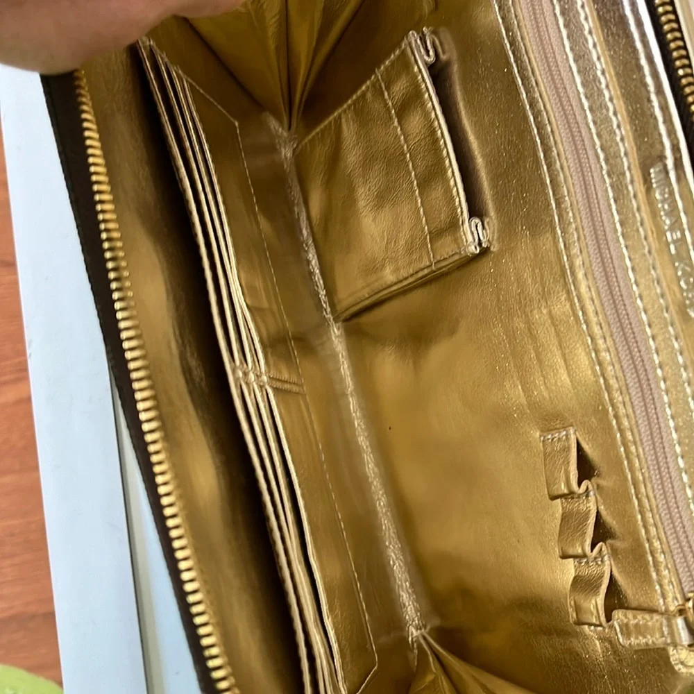 MICHAEL KORS ZIP AROUND TABLET CASE ORGANIZER DOUBLE COMPARTMENT